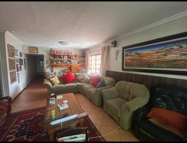 4 BEDROOM HOUSE FOR SALE IN MEYERVILLE